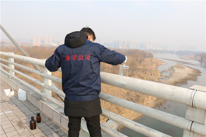 水質(zhì)檢測(cè)取樣